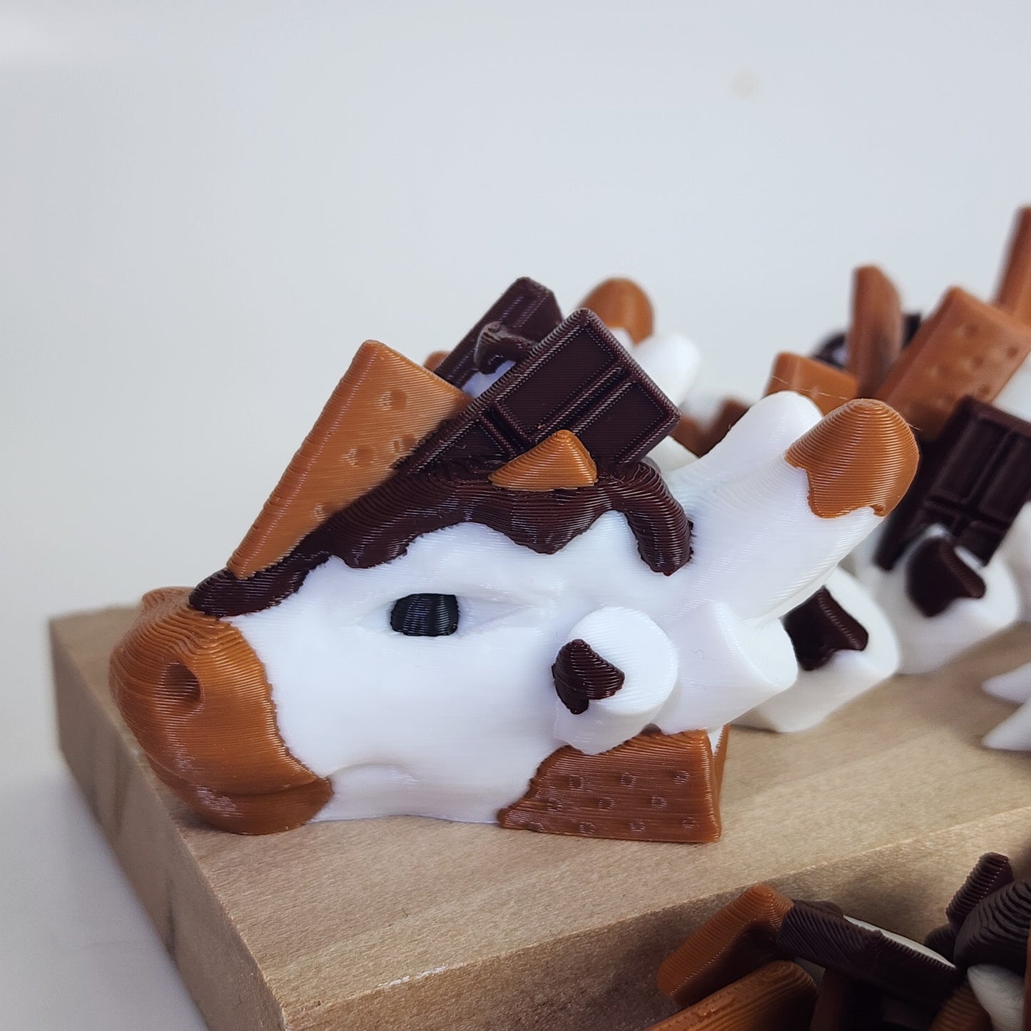 Articulated S'Mores Dragon - White/Light Brown/Brown