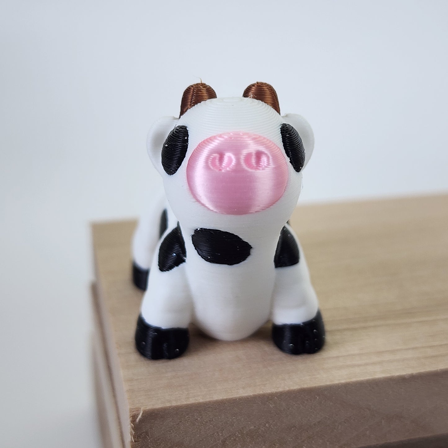 Articulated Cow Keychain Bag Charm - White/Black